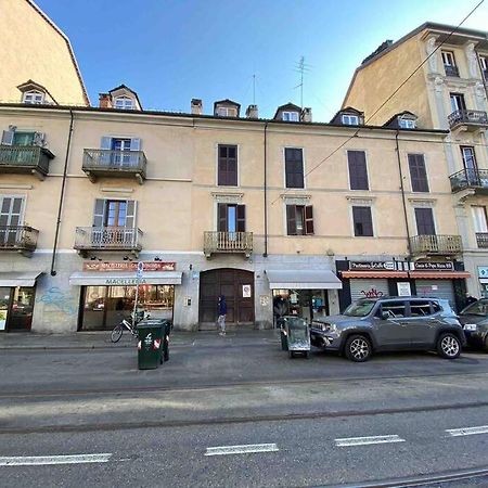 A Due Passi Dal Centro Apartment Turin Bagian luar foto